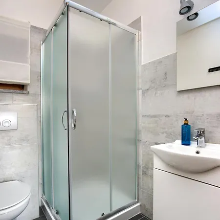 House Ulika Near Pula - Pet Friendly