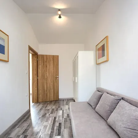 House Ulika Near Pula - Pet Friendly Ferienhaus