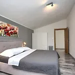House Ulika Near Pula - Pet Friendly