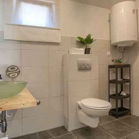 House Ulika Near Pula - Pet Friendly