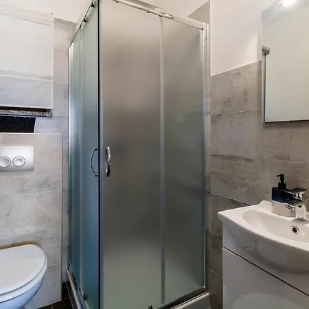 House Ulika Near Pula - Pet Friendly