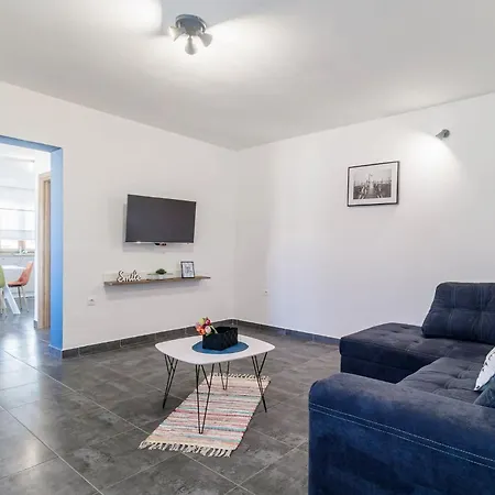 House Ulika Near Pula - Pet Friendly * Marcana